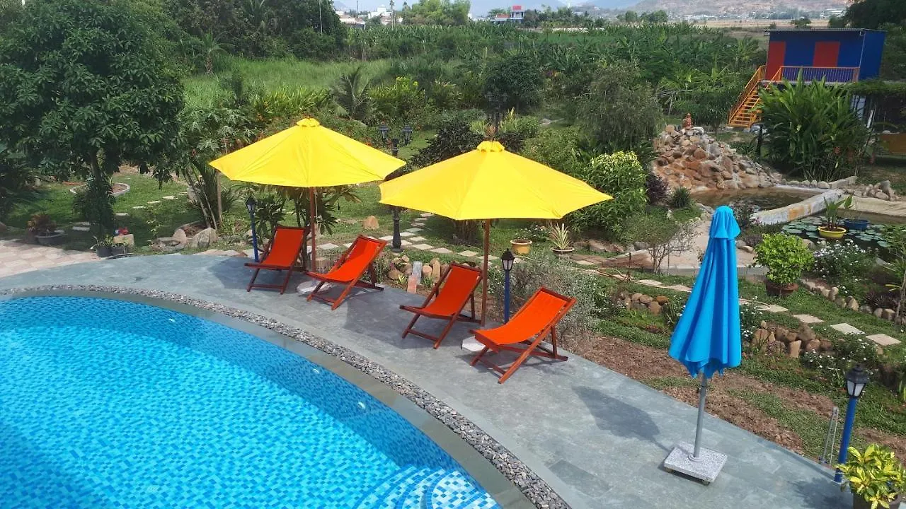Colours Land Home Nha Trang 0*,